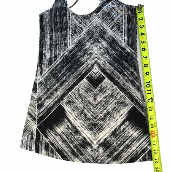 Lululemon Racerback Tank Top CRB Black White Geo S - Picture 3 of 10